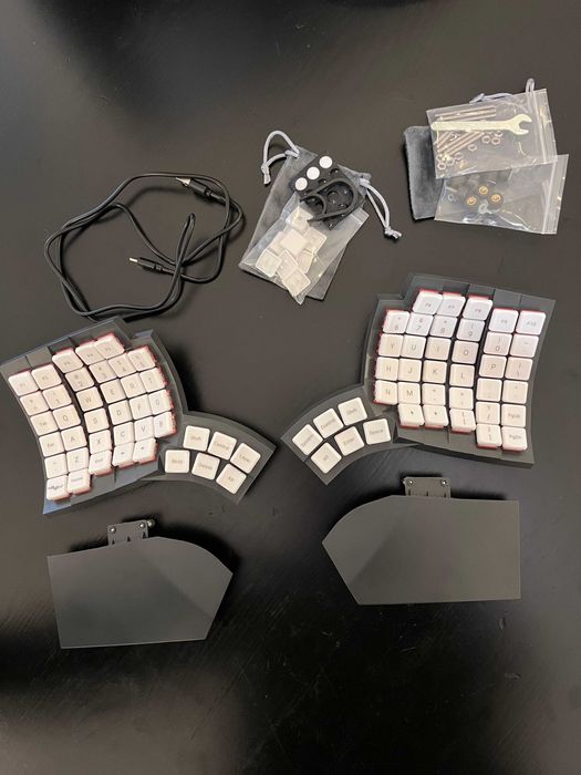 Glove80 Split Keyboard Kailh Red Pro Linear 35g