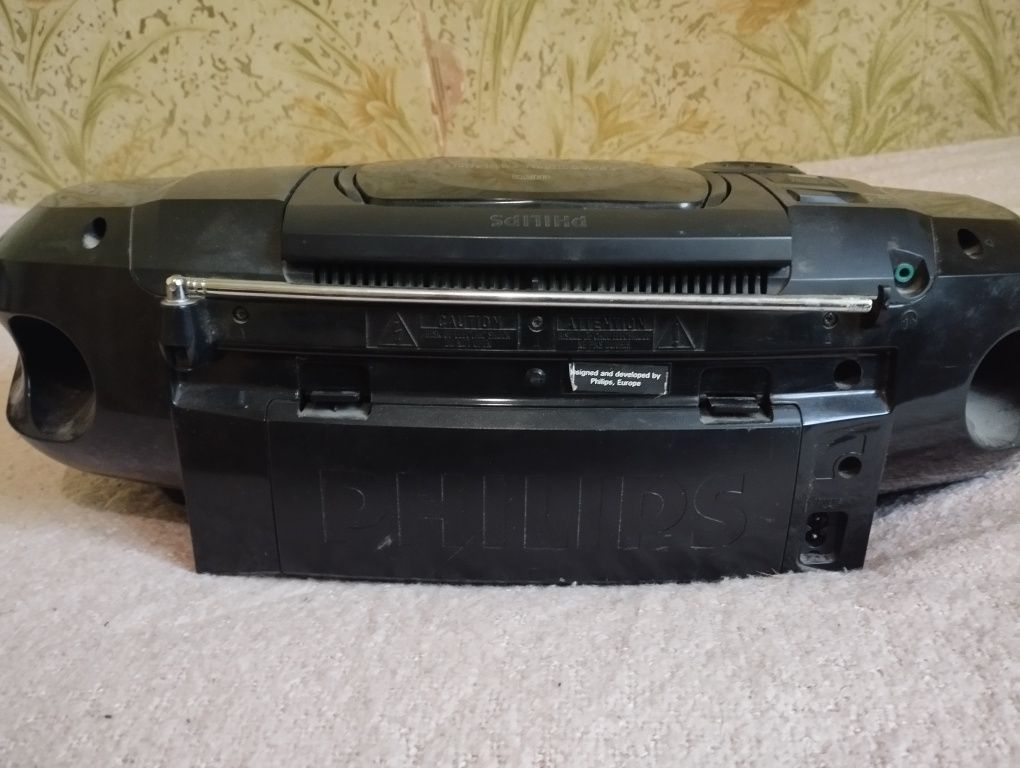 Бумбокс магнитофон Philips AZ-1574/00