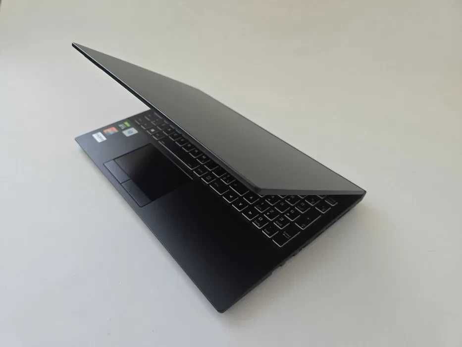 Ноутбук ігровий Clevo 15 I7 10870H/RTX 3070/RAM 16GB/SSD 500GB/240Hz