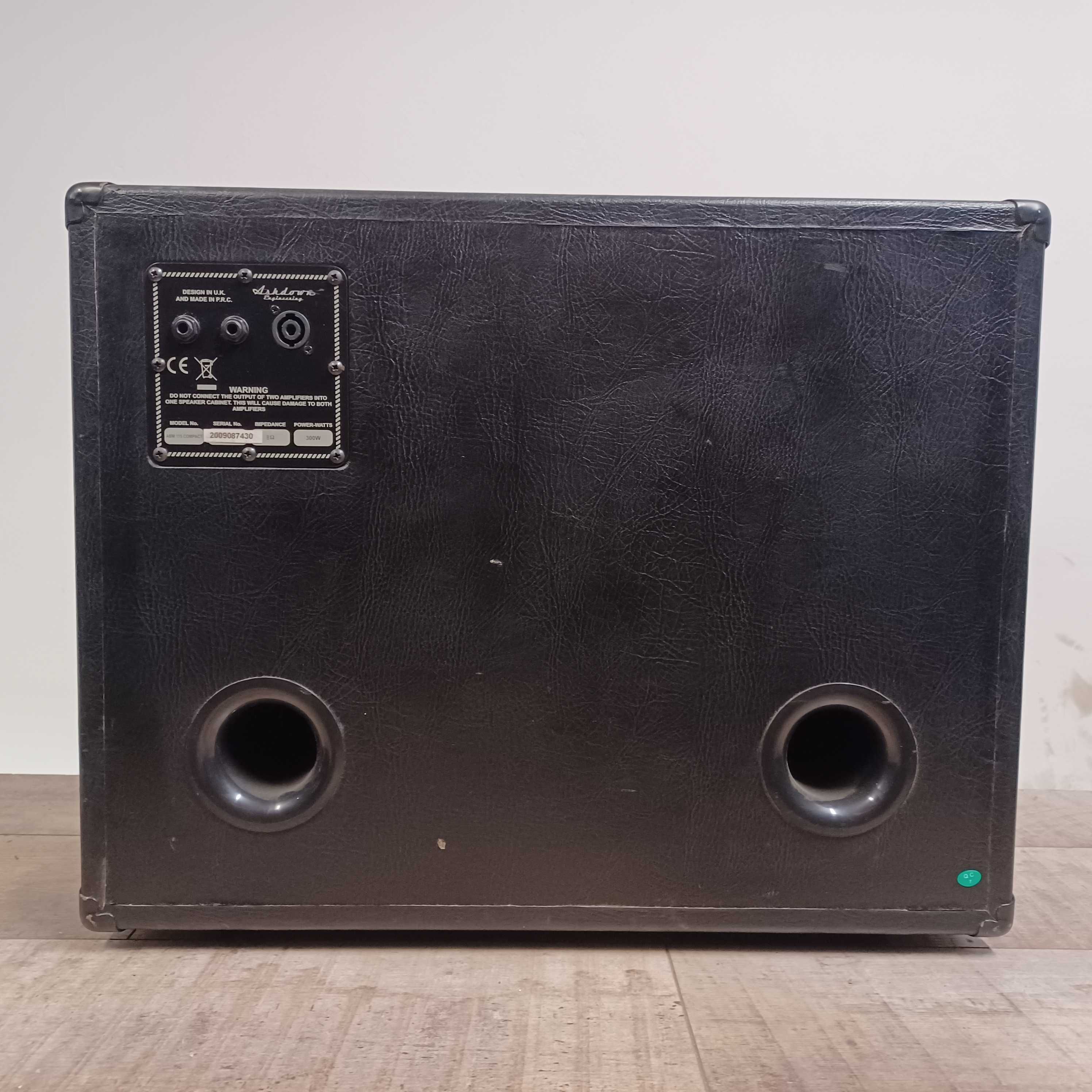Ashdown ABM 115 kolumna basowa 1x15"