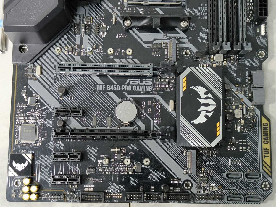 Материнська плата ASUS TUF B450-PRO GAMING sAM4 B450 чіпсет під RYZEN