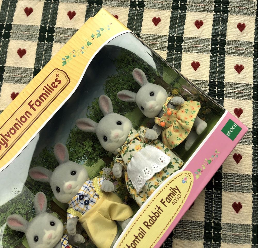 Nowa Sylvanian Families Epoch 4030 rodzina królików Cottontail Rabbit