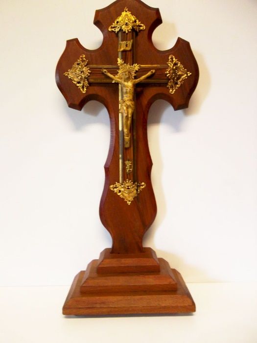 antigo crucifixo Art Nouveau Notre Dame de Lourdes-dourado