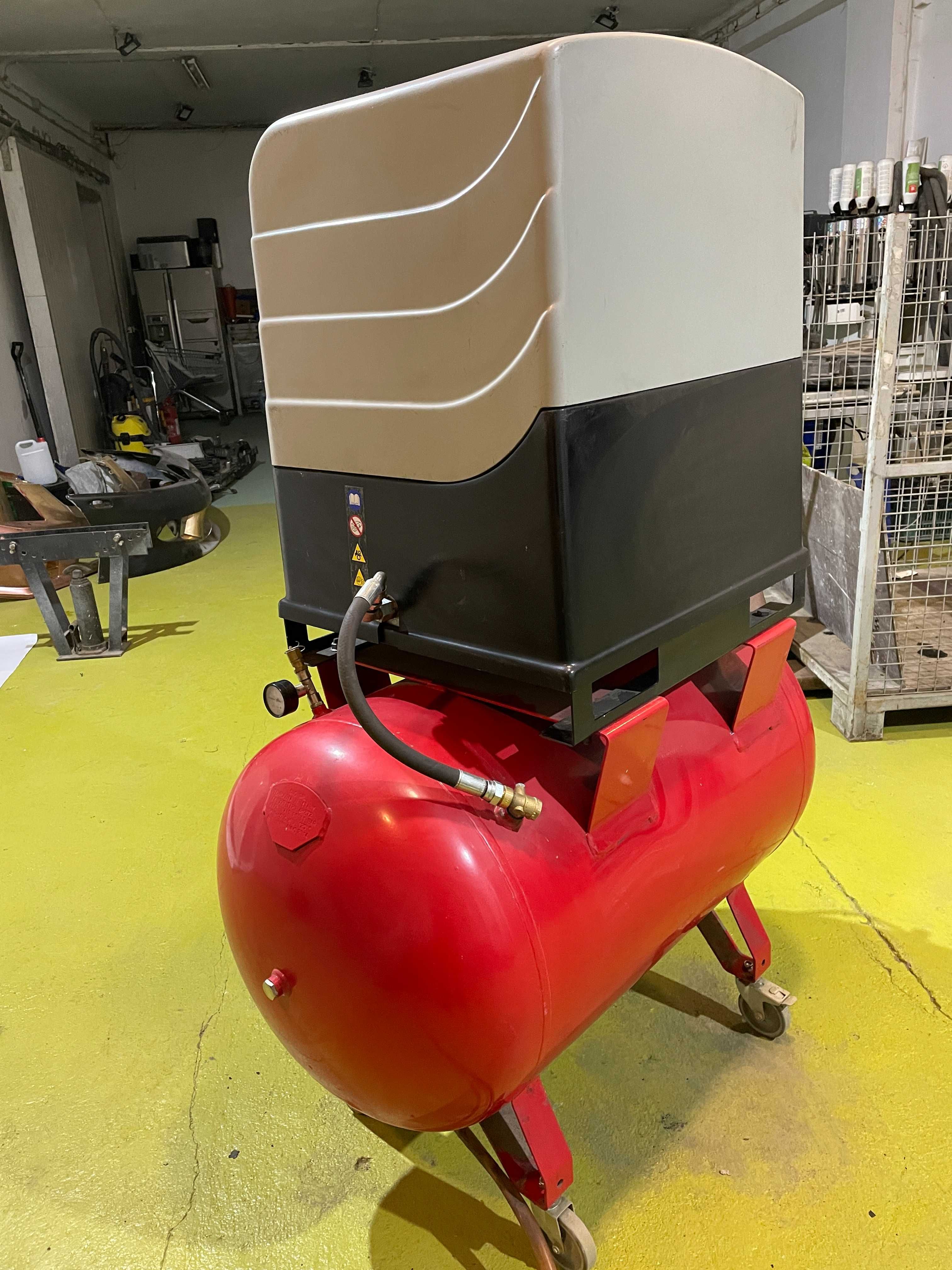 Kompresor śrubowy Sprężarka FINI Cube SD 10  7,5 kW