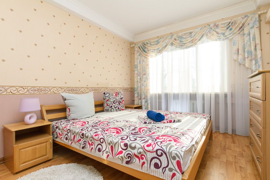 Подобово 3к апартаменти.  Палац спорту, Гулівер.  Велика Васильківська