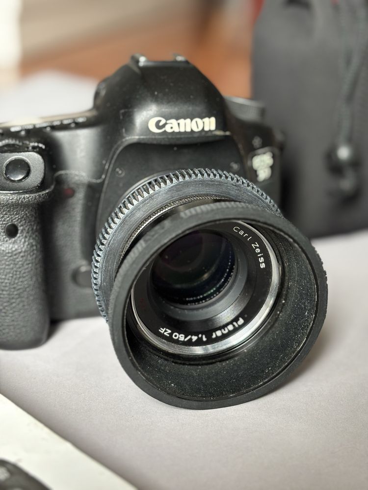 Kit Canon Eos 5DMKIII + Carl Zeiss Planar 1,4/50 ZF T* + Viewfinder