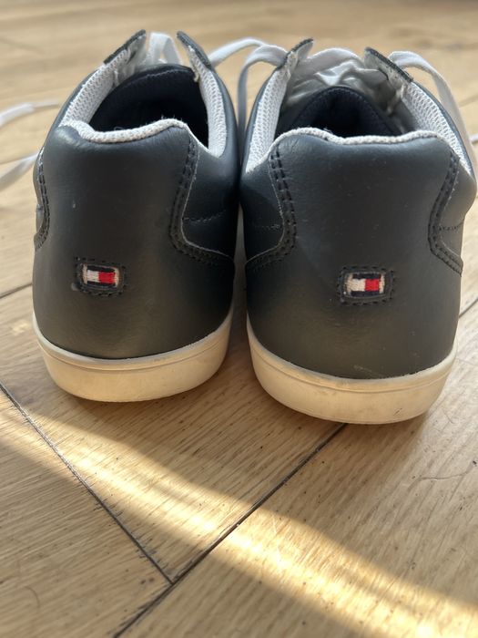 Skorzane buty Hilfiger 38