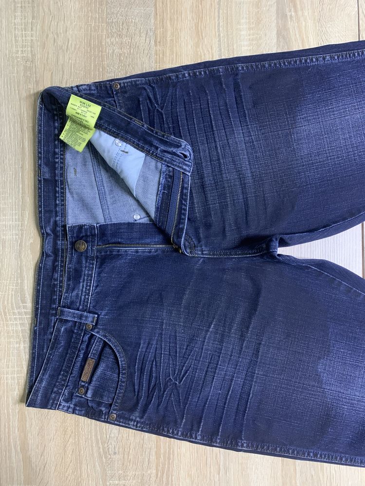 Чоловічі джинси Wrangler W 36 L 32