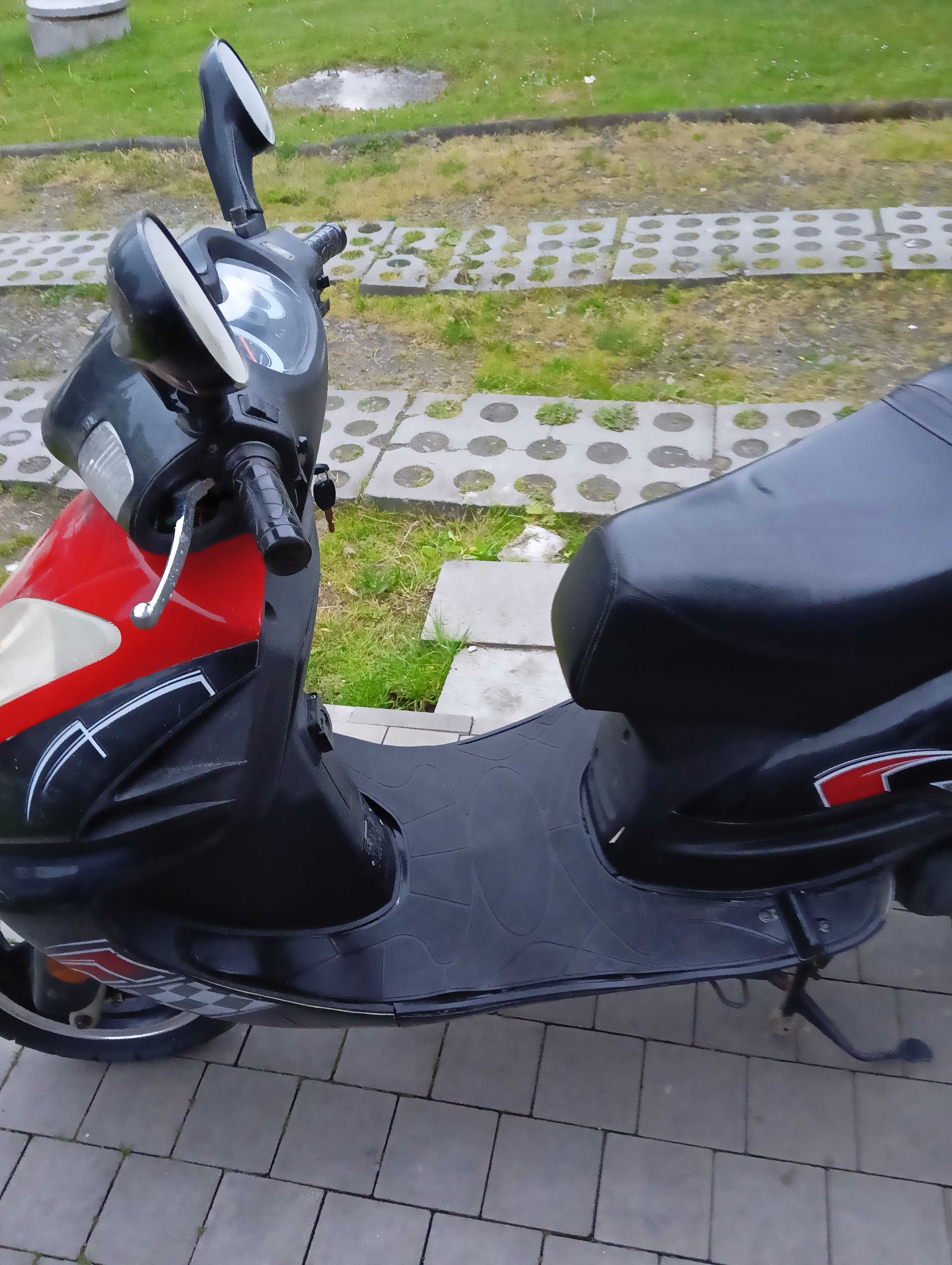 Sprzedam Skuter zipp data pierwszej rejstracji 2015