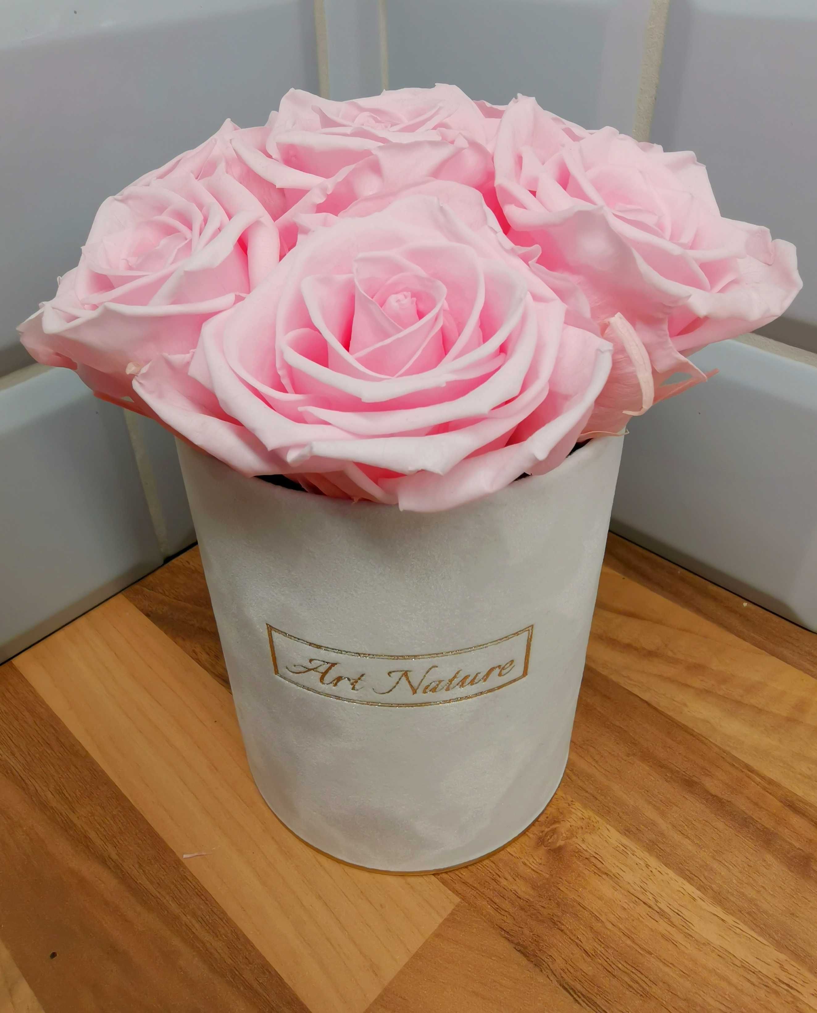 Flowerbox wieczne róże