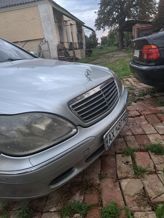 Продам или обмин Мерс 220 S клас