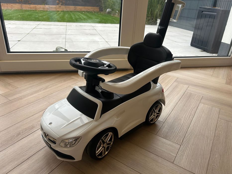 Jeździk dziecięcy Mercedes