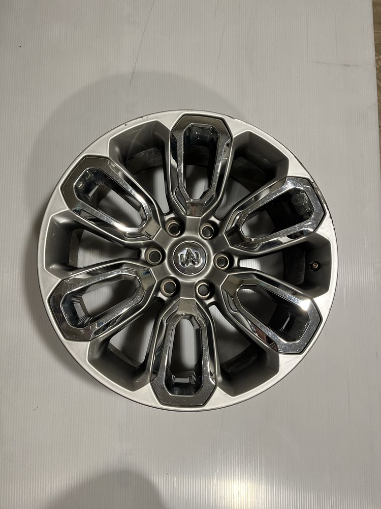 Ram Felga 20 z oponami BRIDCESTONE