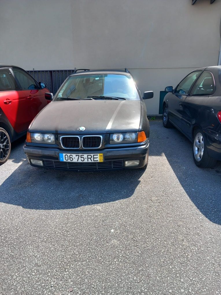 Vendo carrinha Preta Bmw