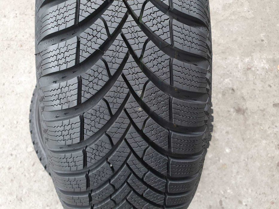 2x Semperit Speed Grip 5  185/65r15  8,2mm 2024r