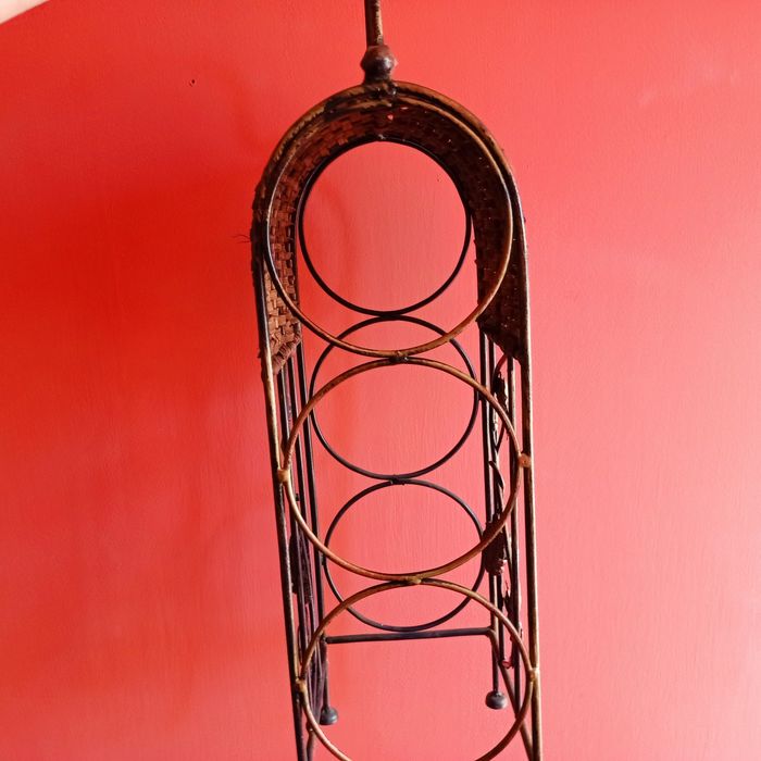 Stojak na wino lub inne trunki