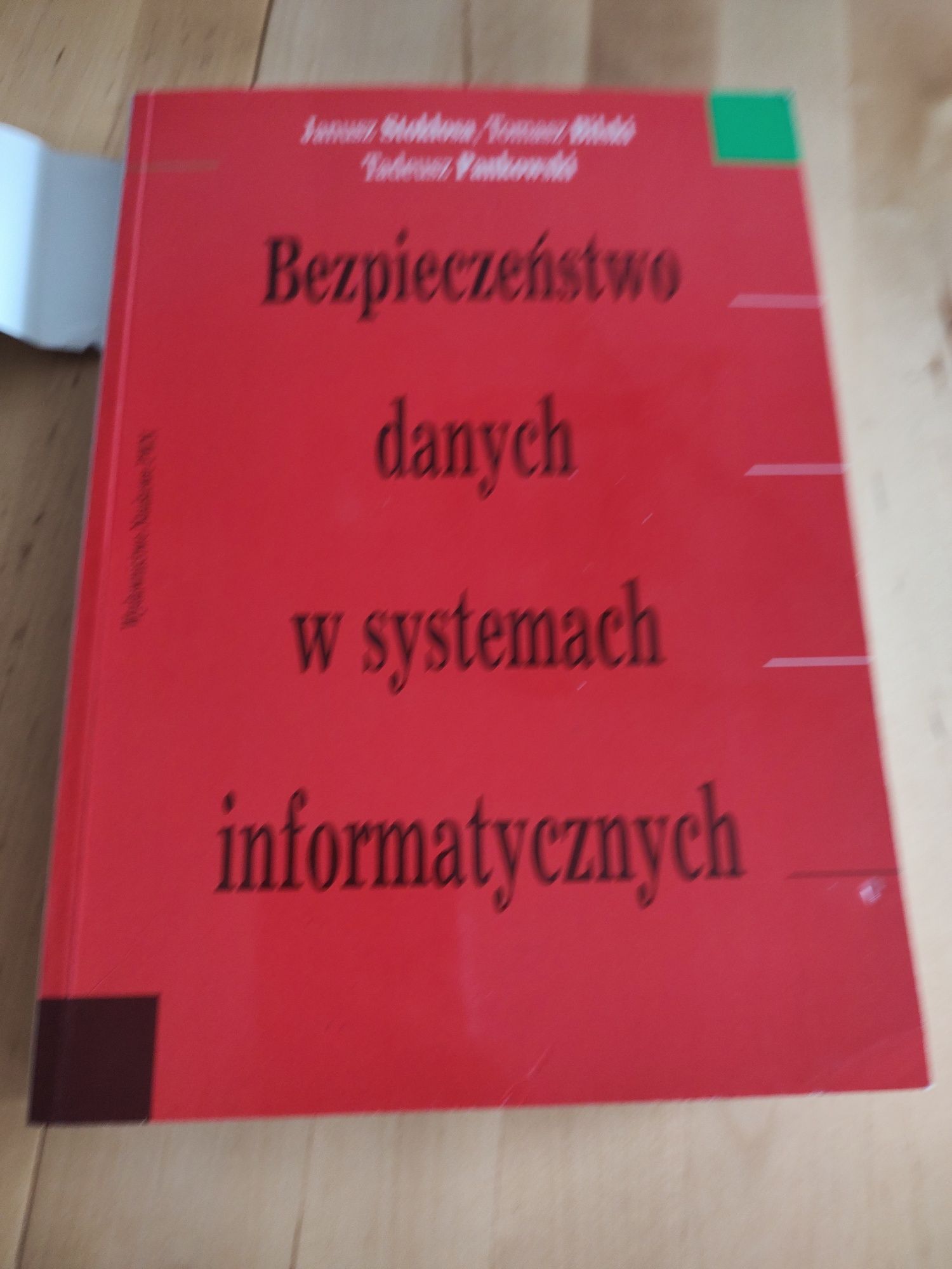 Bezpieczeństwo danych w systemach informatycznych Janusz Stołkosa