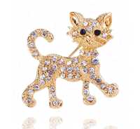 Broszka złoty kotek z kryształkami