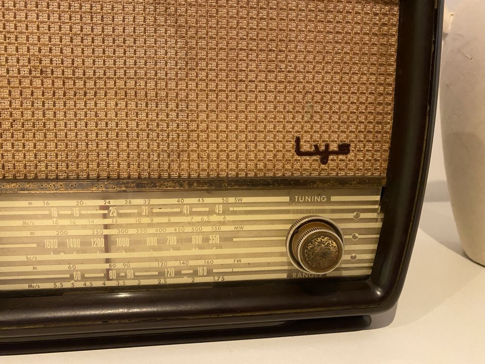 Radio antigo de coleção Lys