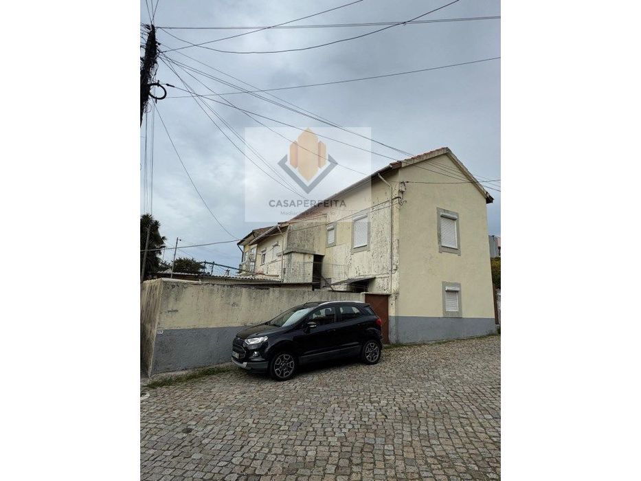 Propriedade com 5 Casas - Canidelo - Ideal para Investimento