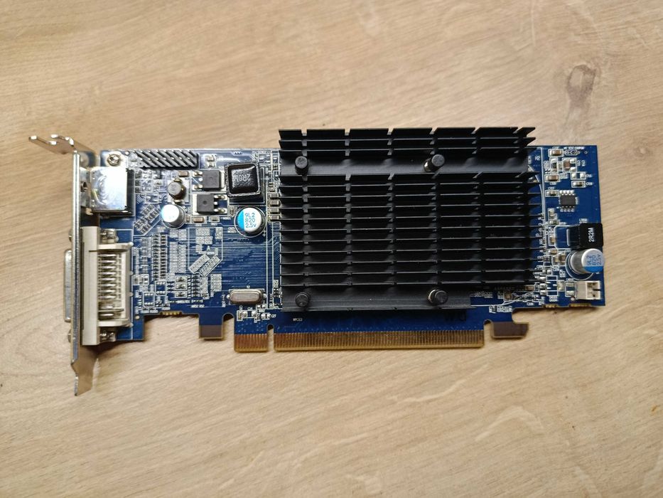 Karta graficzna Radeon HD4550, 512 MB DDR3 - niski profil