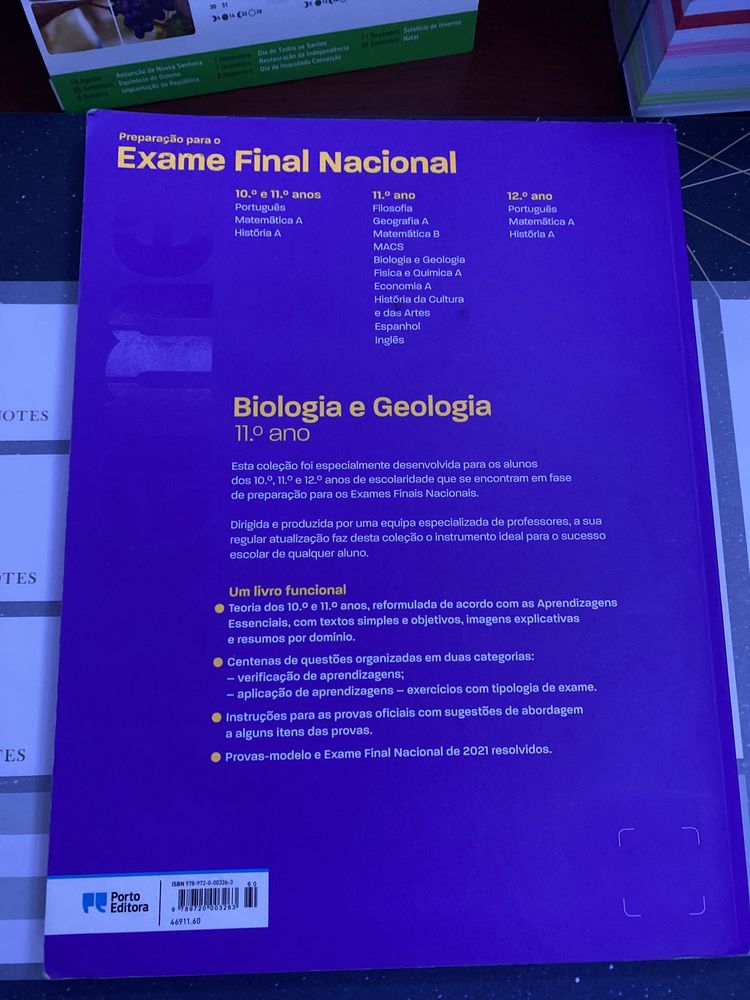 Livro preparação exame biologia e geologia 2022