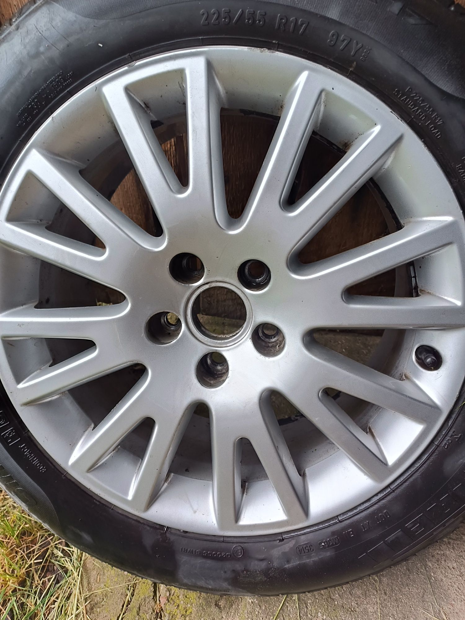 Alufelgi z oponami letnimi od Audi A6 5x112