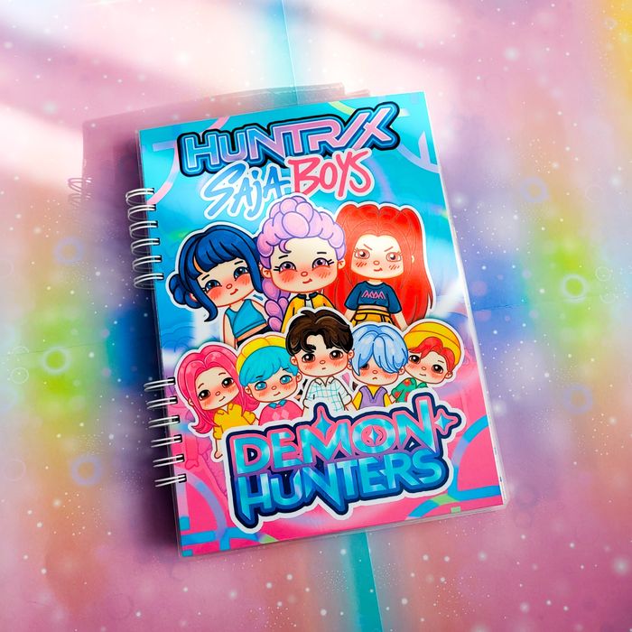 Książka na rzepy K-pop Demon Hunters. Lamibook. Huntrix
