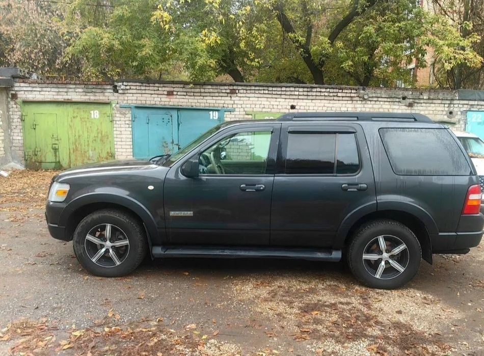 Ford Explorer 4.0 AT, 2006
