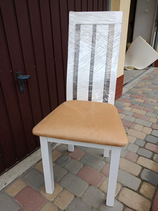 Krzesło, drewniane do salonu, nowe  z gwarancją