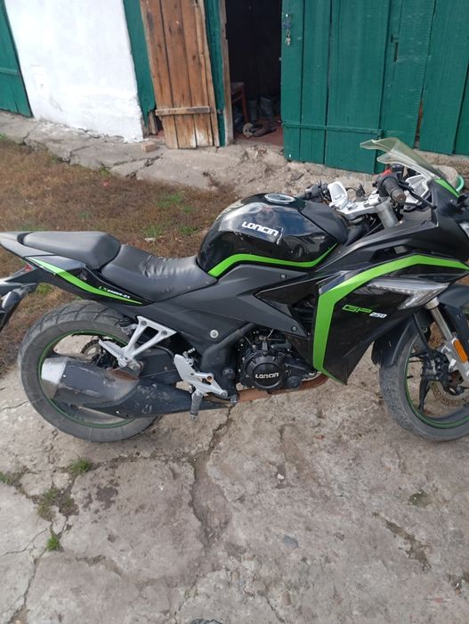 Продам мотоцикл LX LONKIN GS 2A 250