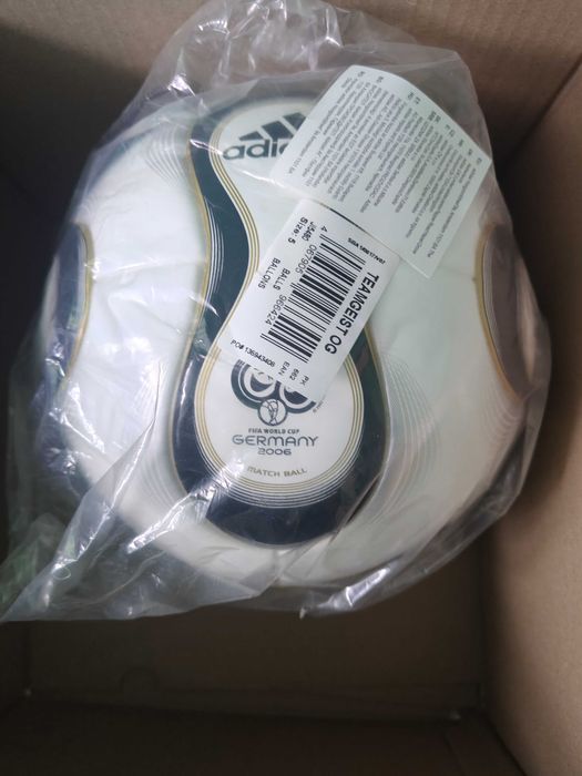 adidas Piłka nożna Teamgeist OMB Remake 2025