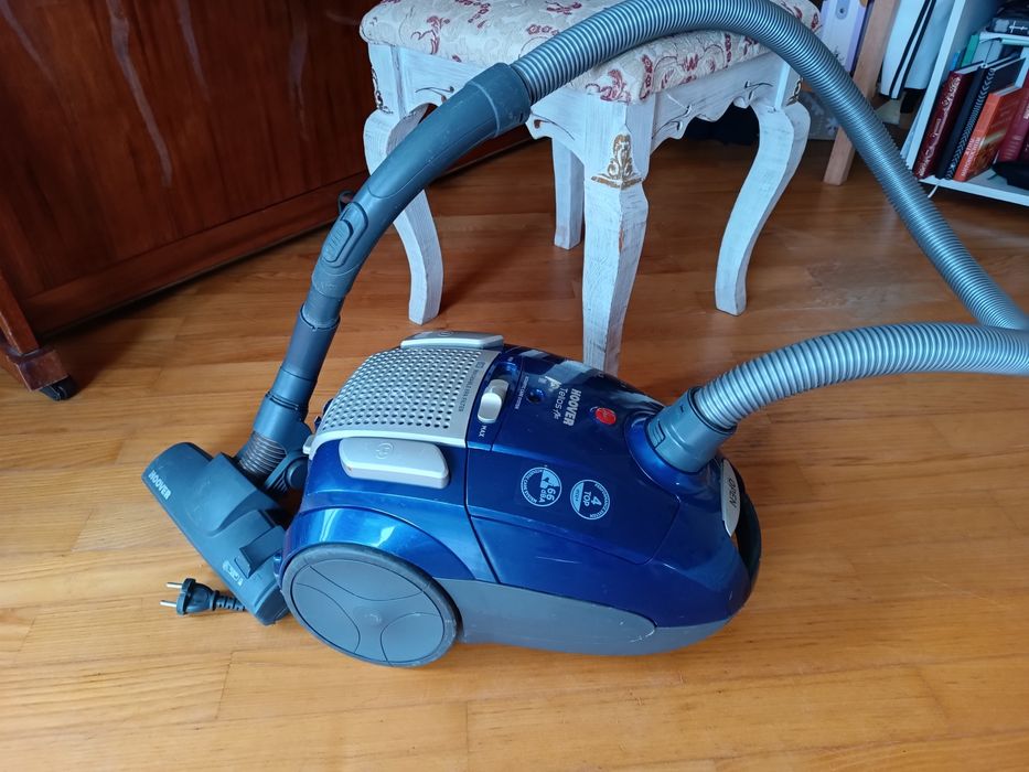 Робочий пилосос з Європи Hoover
