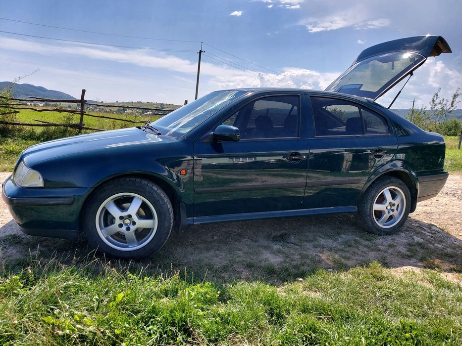 Продам машину...