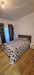Alugo quarto de casal com casa de banho privada