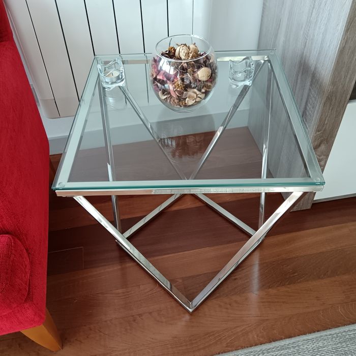 Mesa de apoio em vidro e cromado