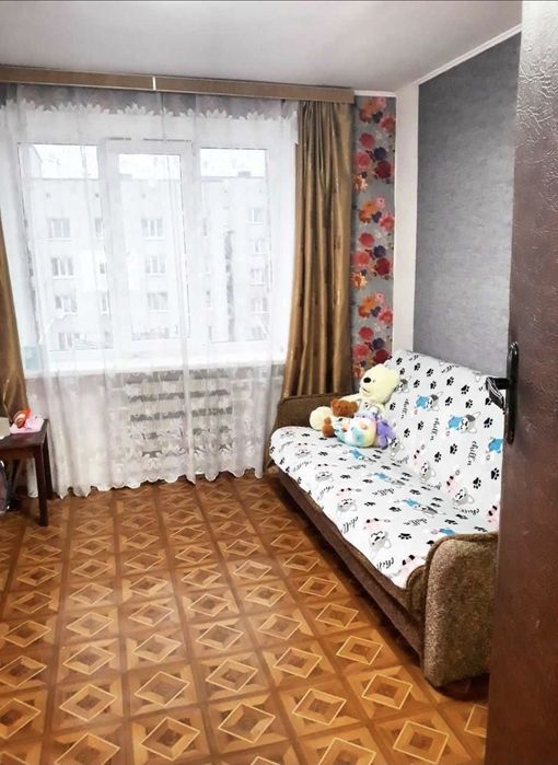 Продаж кімнати по вул. 1 Травня 171 з меблями і технікою