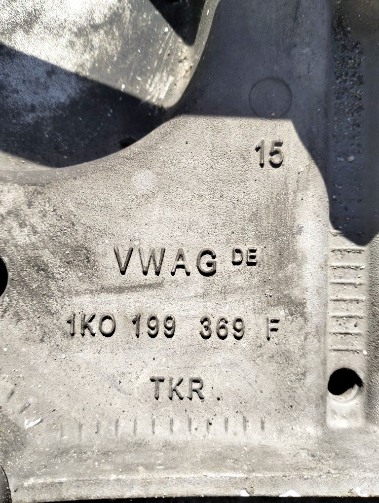 Charriot / Charrio / Charrion / Braço / braços - Audi A3 8P