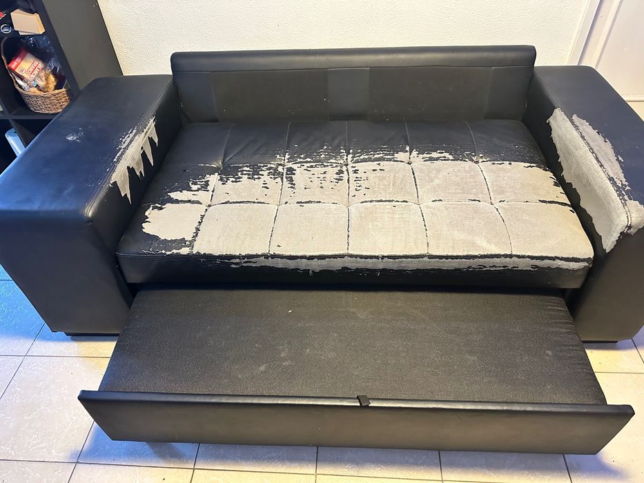 Sofá-cama chaise-longue usada