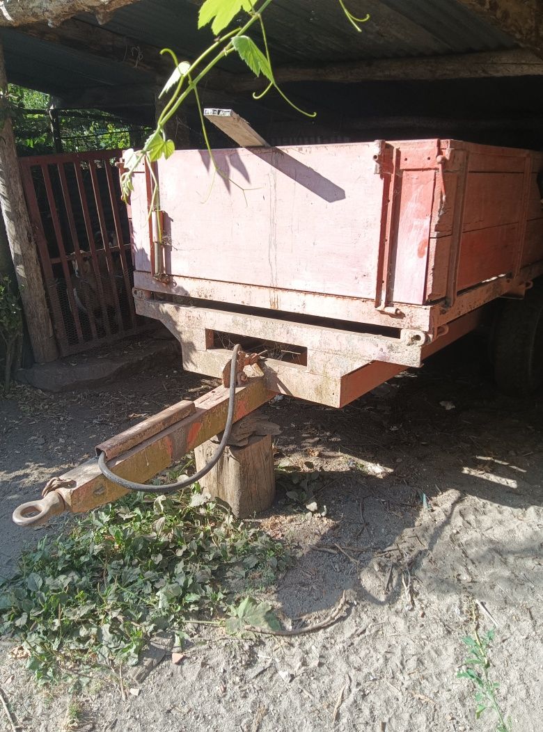 Vendo reboque agrícola tribasculante