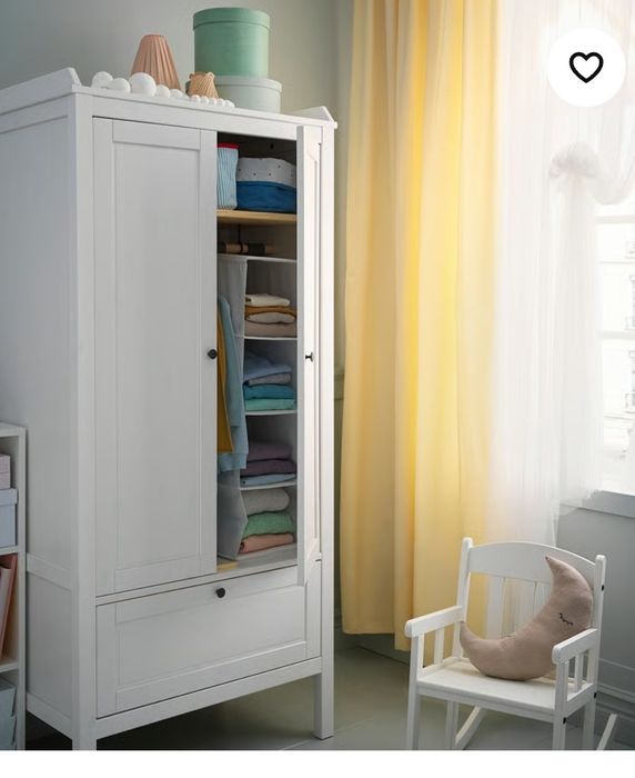 Roupeiro IKEA crianca