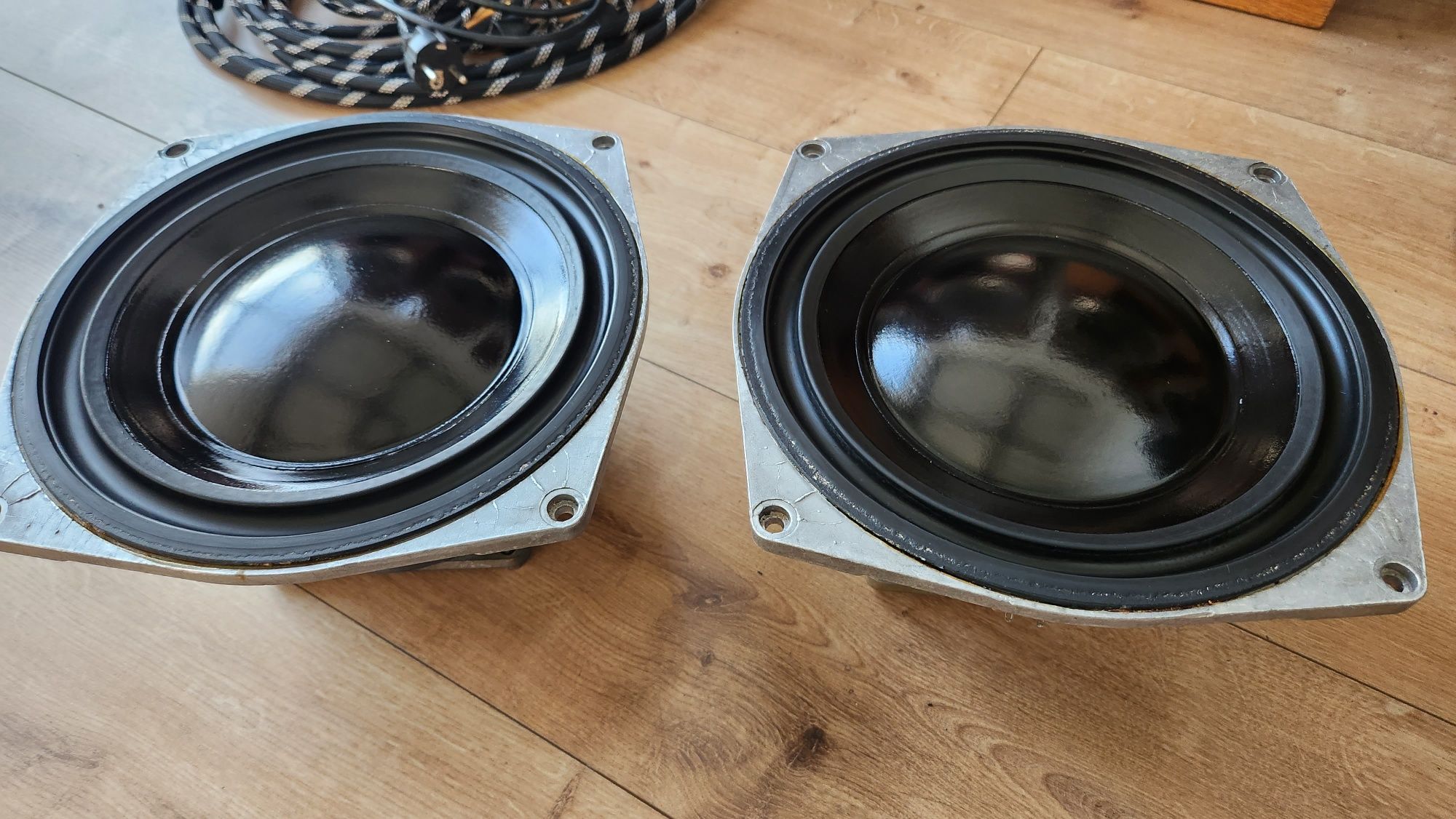 głośnik niskotonowy Subwoofer bass