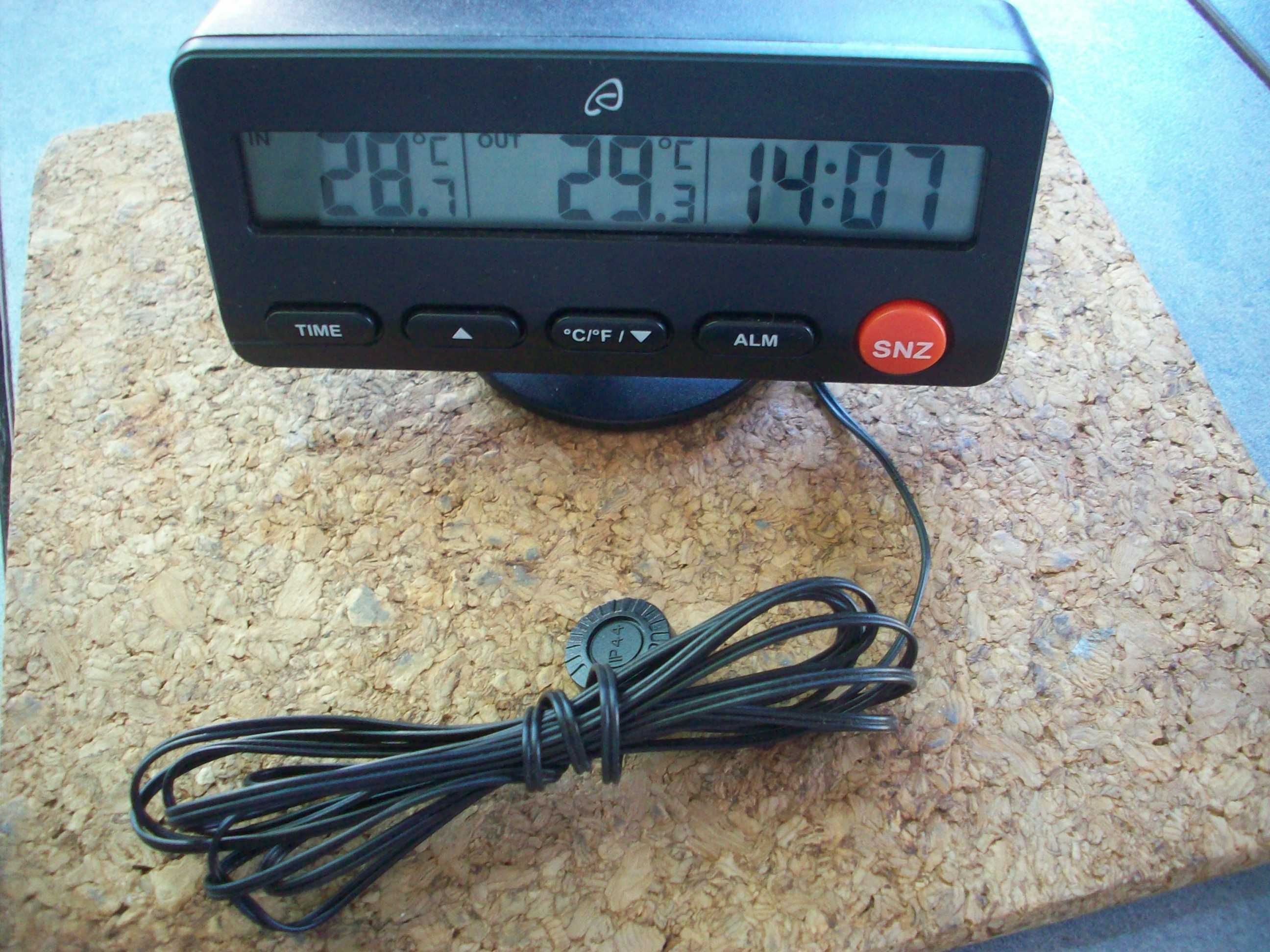Termometr z czujnikiem zewnętrznym i zegarkiem NOWE z baterią