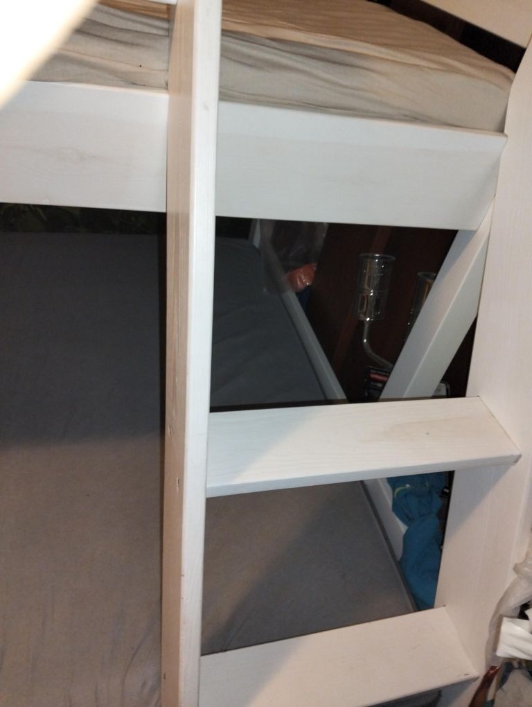 Sprzedam łóżko piętrowe