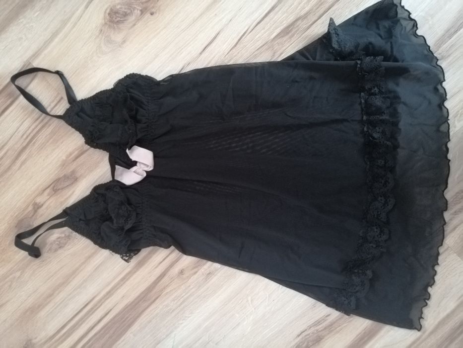 Czarna koszulka nocna damska na naramkach kokardka S