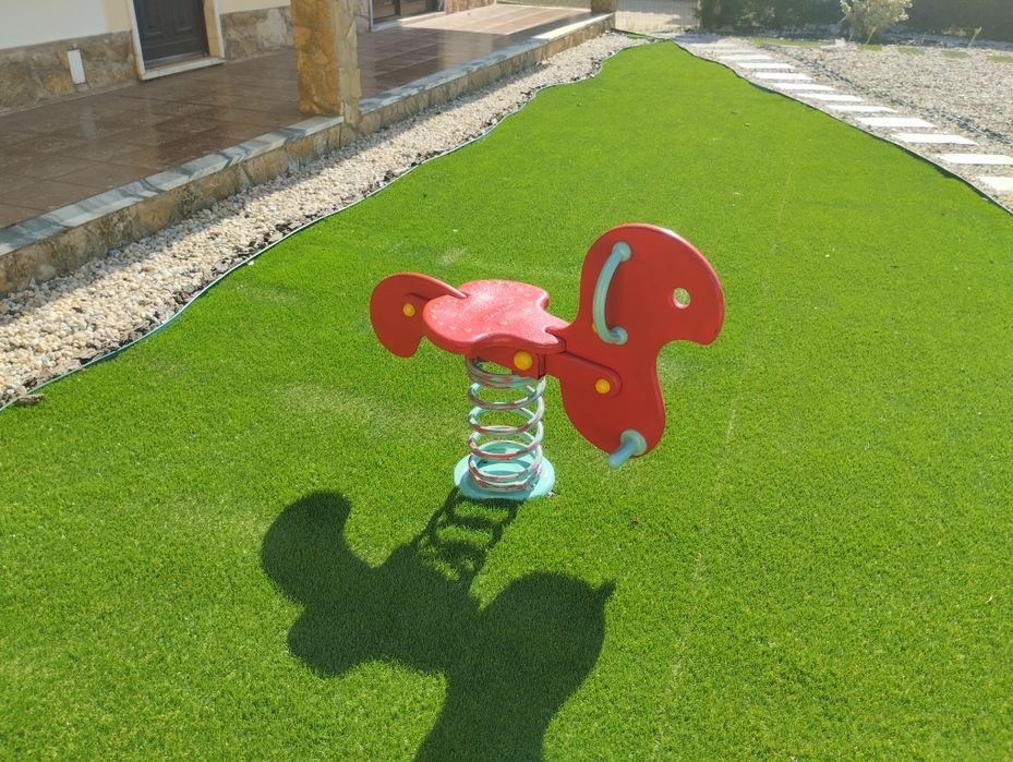 Baloiço infantil com mola