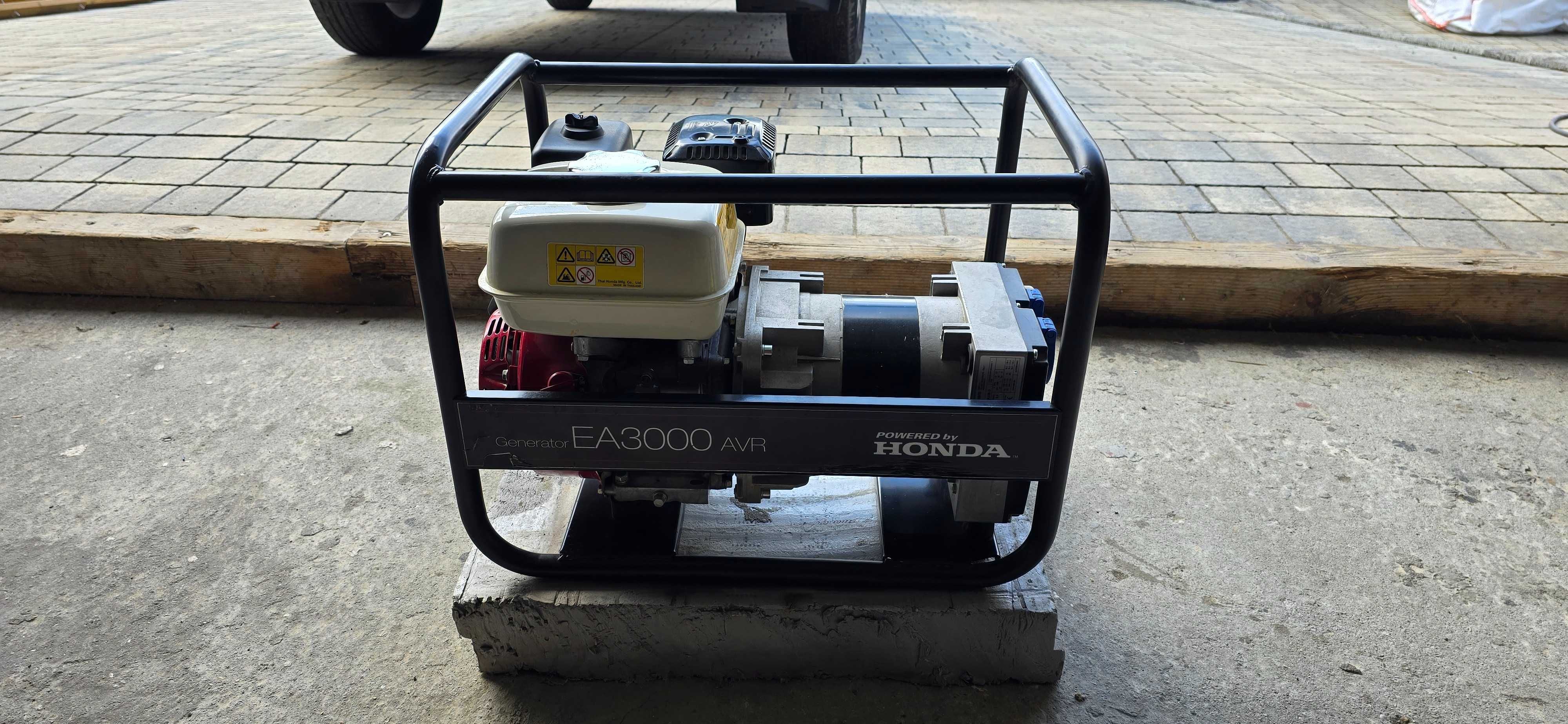 Agregat prądatwórczy Honda EA3000 AVR