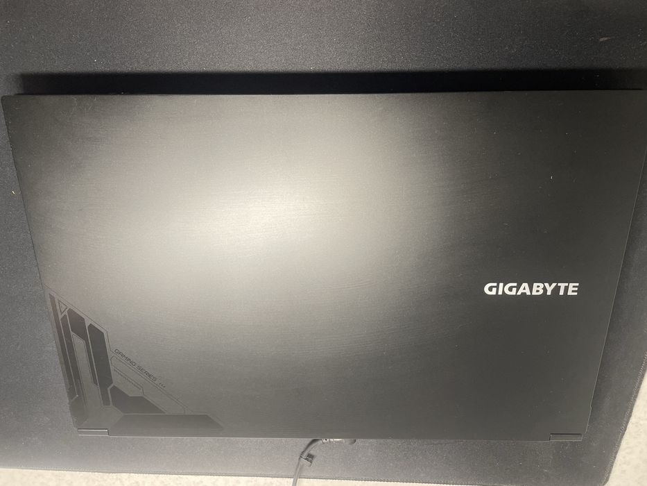 Ноутбук Gigabyte G7 KF