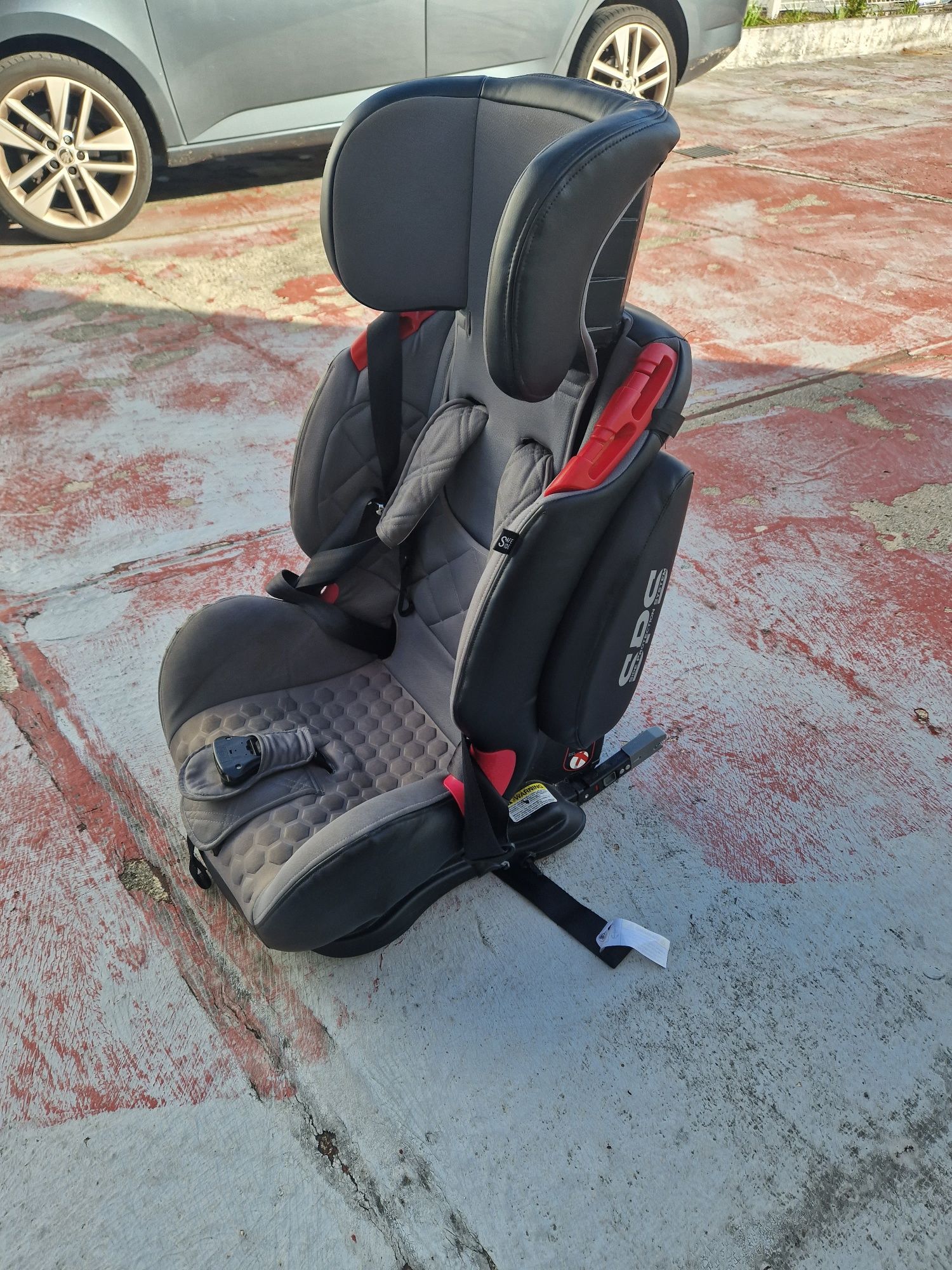 2 Cadeiras criança com isofix