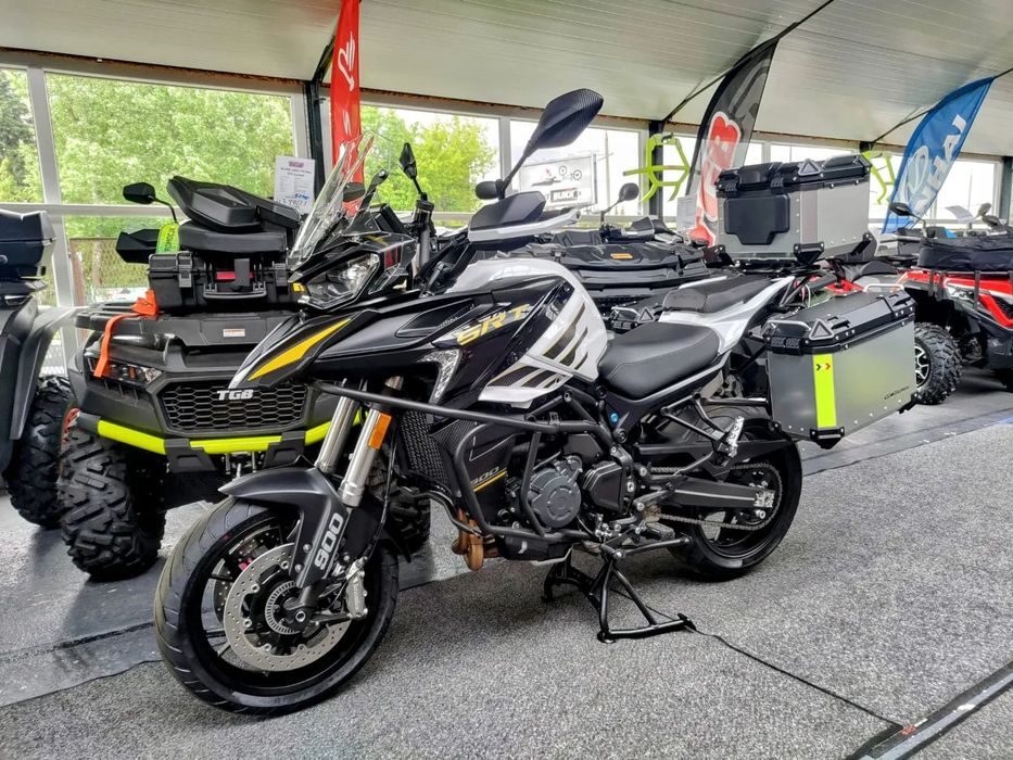 QJMOTOR 900 S SRT tempomat, quickshifter, 3xkufry, gmole, grzana kanapa i manetki